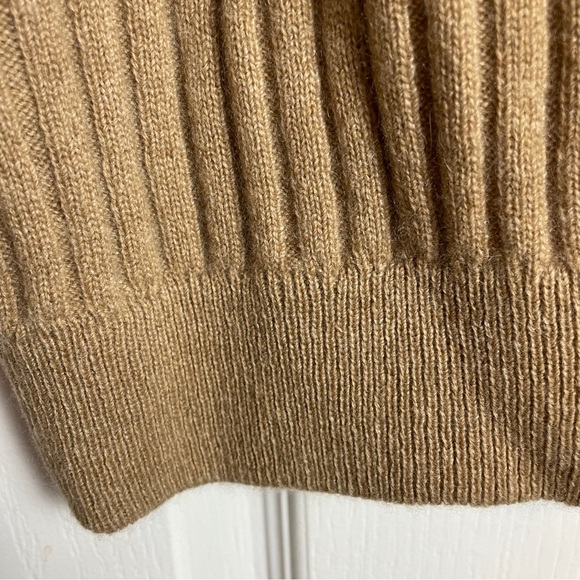 Cashmere Sweater Vest - Picture 5 of 10